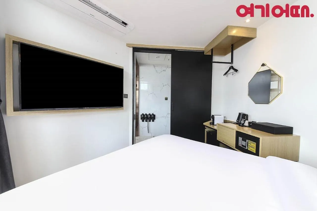 Gwanganri Hotel Oceanview Busan 2*,  South Korea